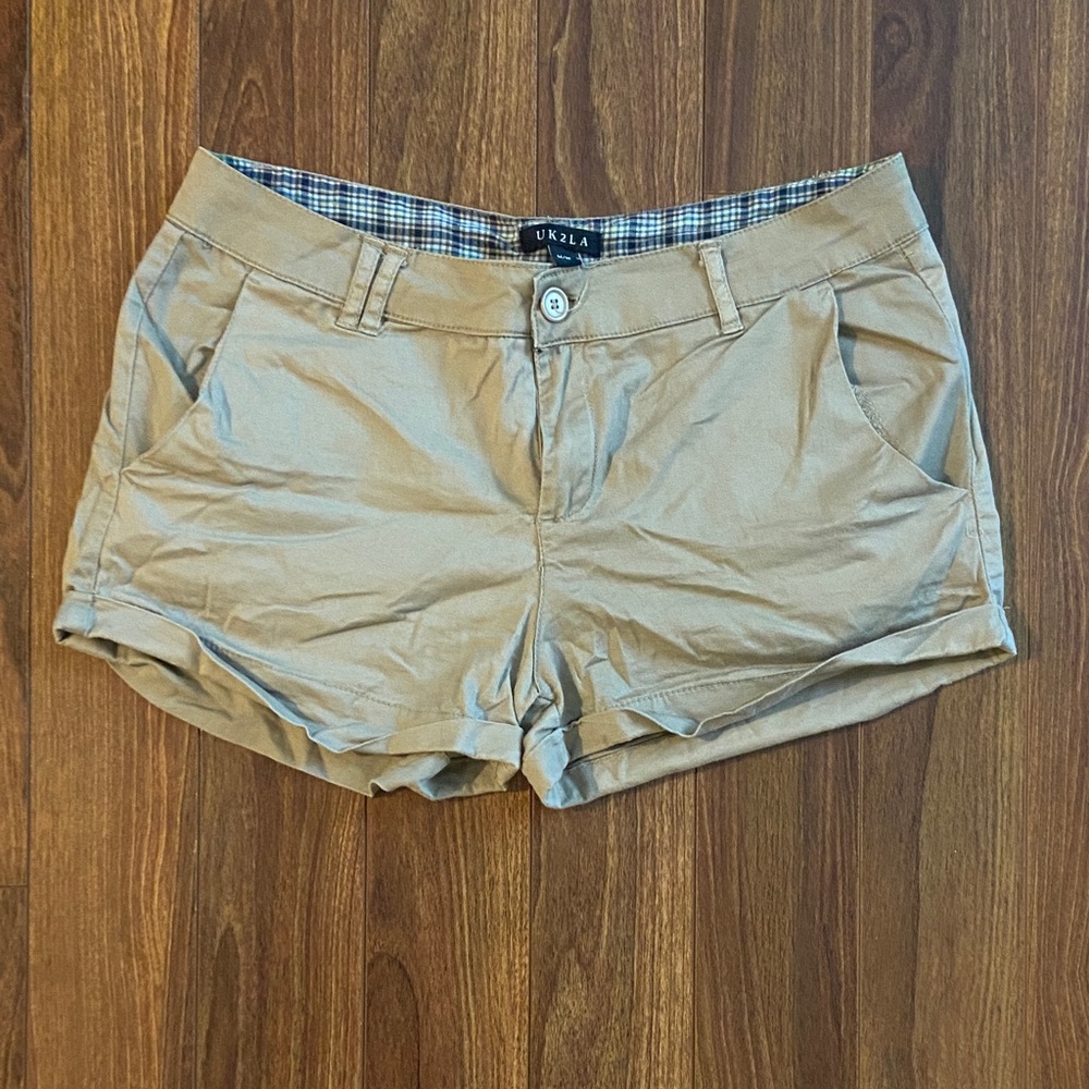 UK2LA Tan Women's Cargo Shorts